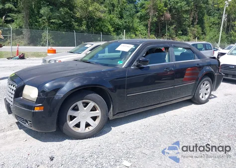 2005 Chrysler 300 Touring from USA, damaged, VIN 2C3JA53G05H525848